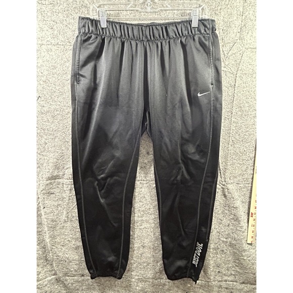 Nike Therma Fit‎ Pants M Black Joggers Just Do It Tapered 685661-010 Athletic - Picture 1 of 7